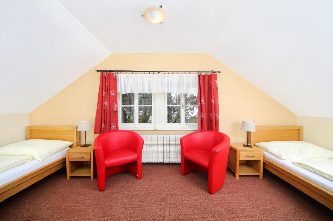 Hotel Erika Spindleruv Mlyn Bagian luar foto