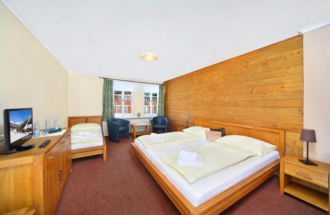 Hotel Erika Spindleruv Mlyn Bagian luar foto