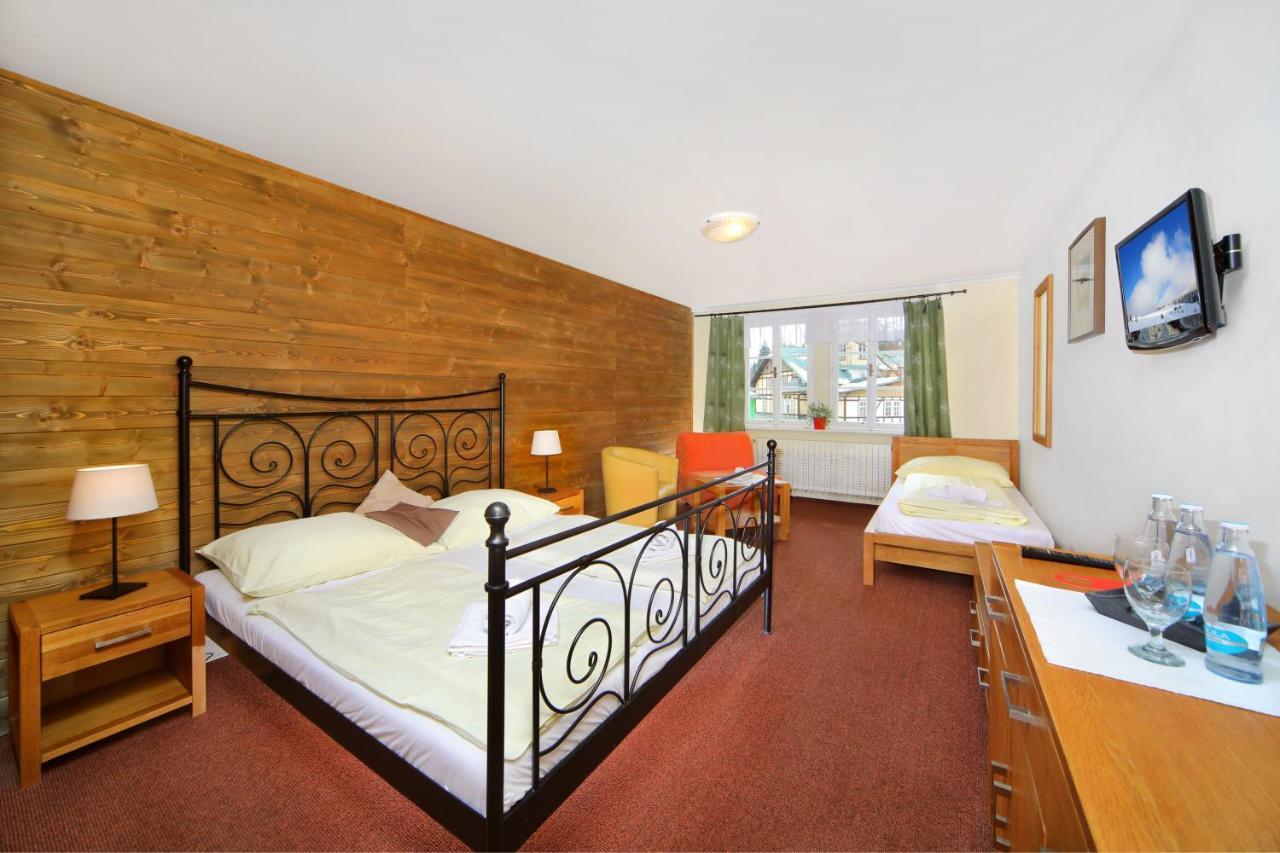 Hotel Erika Spindleruv Mlyn Bagian luar foto
