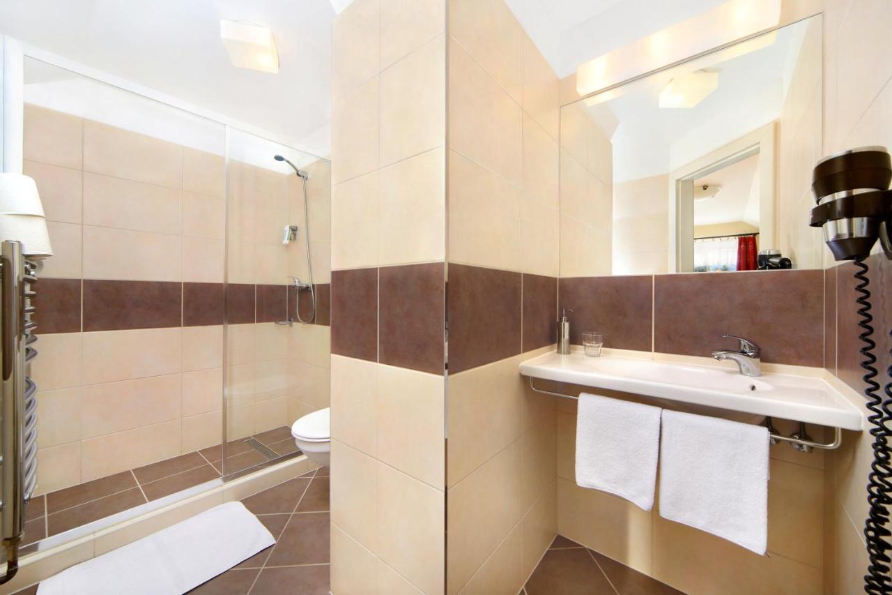 Hotel Erika Spindleruv Mlyn Bagian luar foto