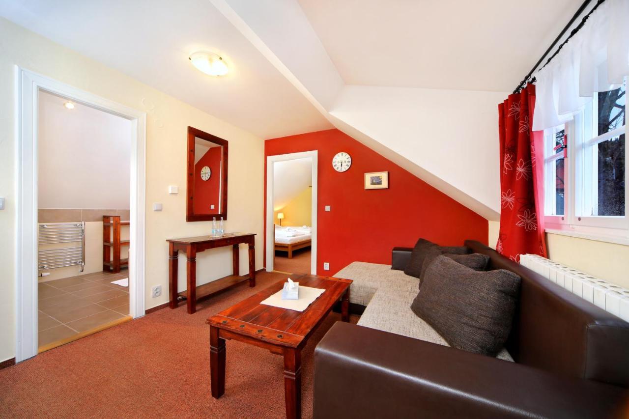 Hotel Erika Spindleruv Mlyn Bagian luar foto